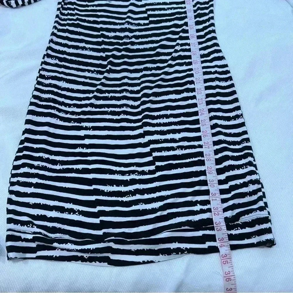 Trina Turk Black & White Stripe Dress, size M - Picture 7 of 7